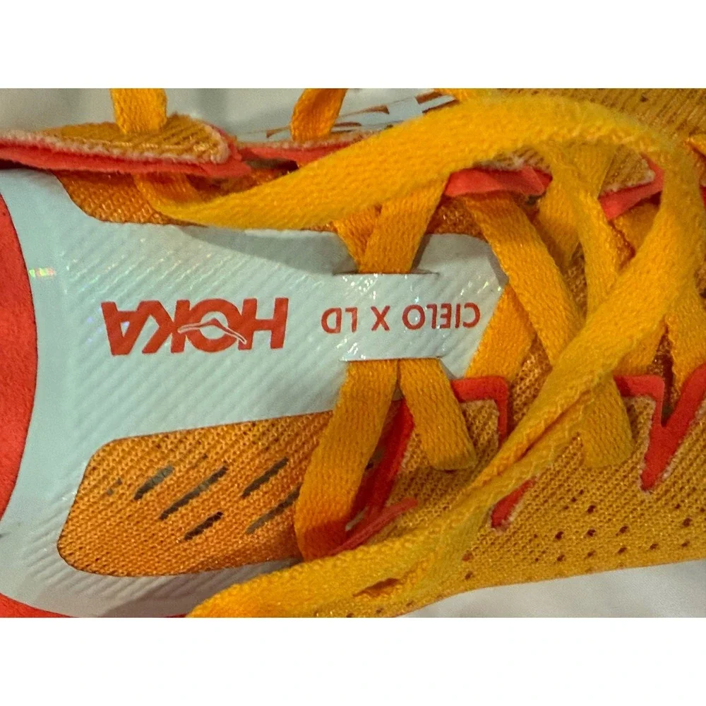 Hoka One One hoka one